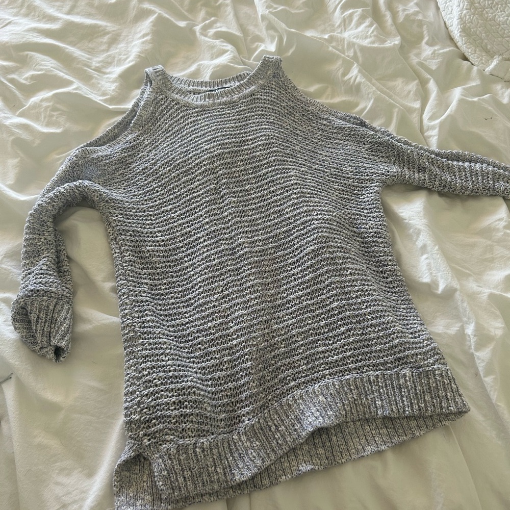 Speckled white and purple sweater with 3/4 sleeve open shoulders. In great shape
